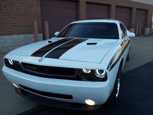 2010 dodge challenger se coupe 2-door 3.5l no reserve