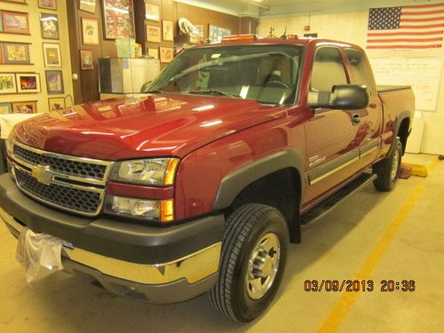 2005 chevrolet silverado 2500 hd ls extended cab pickup 4-door 6.6l