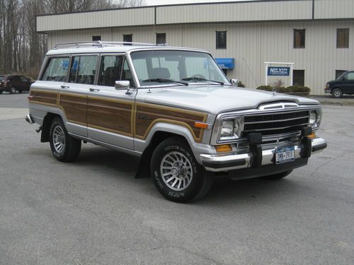 1989 jeep grand wagoneer, low miles, all original