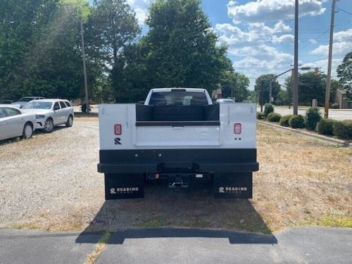 2024 ram ram 3500 chassis cab ram 3500 tradesman crew cab chassis 4x4 60&#039; ca