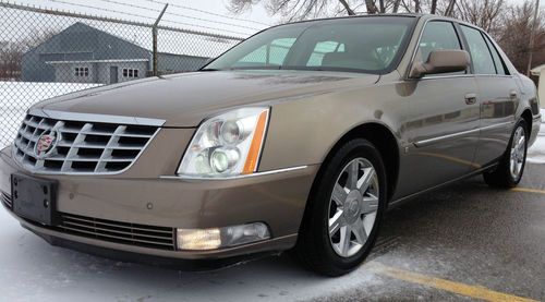 Very clean 2006 cadillac dts * xm, 26mpg, 102k *