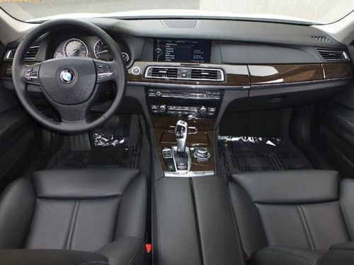 2011 bmw 740i base sedan 4-door 3.0l