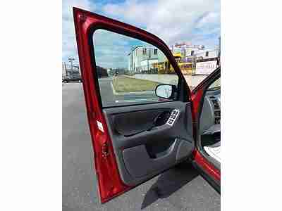 All Wheel Drive AWD Clean Runs Drives Great, image 10