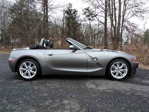 2003 z4 3.0l*6 speed*gray/black* serviced*v.clean*cd &amp; aux port*! $17997/offer!