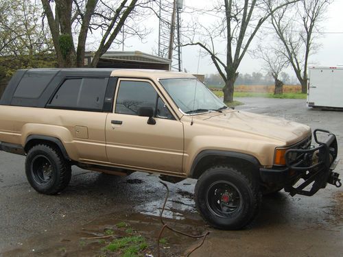 1989 toyota 4runner dlx sport utility 2-door 2.4l