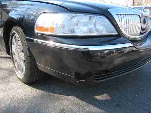 2004 LINCOLN TOWN CAR EXECUTIVE