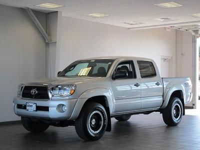 2011 toyota tacoma prerunner trd pkg.