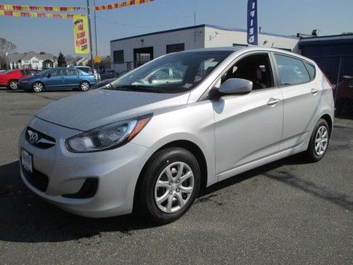 2013 hyundai accent 5dsd