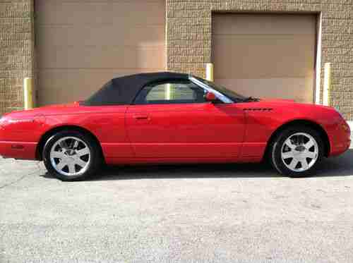 2002 Ford Thunderbird, image 2