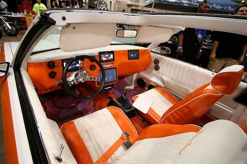1985 chevy monte carlo on 22" wheel 5 tvs 5 amps custom dash and trunk 24 speaks