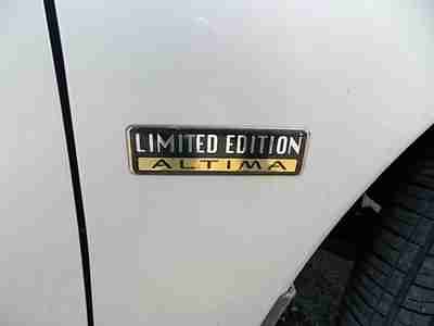 2001 NISSAN ALTIMA GXE, NO RESERVE, NO ACCIDENTS, LOOKS AND RUNS FINE..., image 13