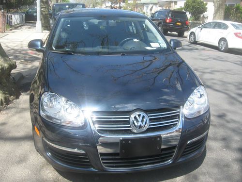 2010 volkswagen jetta se dark blue less than 9000 miles