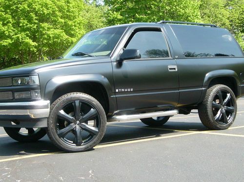 1996 chevrolet tahoe lt 2-door flat black/satin paint