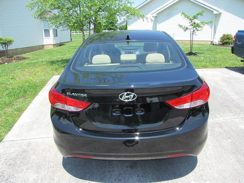 HYUNDAI ELANTRA 2013 Only 2600 miles, save 1000`s! No reserve, image 6