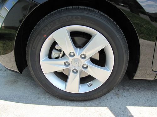 HYUNDAI ELANTRA 2013 Only 2600 miles, save 1000`s! No reserve, image 9