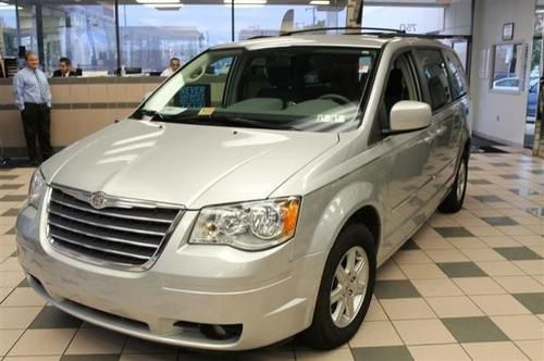 2010 chrysler town &amp; country touring van low miles silver one owner