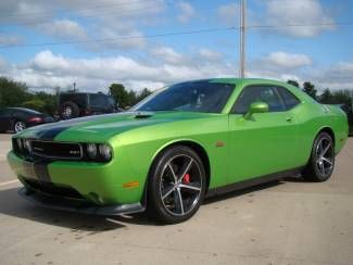 Dodge challenger envy green 470hp srt8!6.4v8 392 special edition! nav automatic