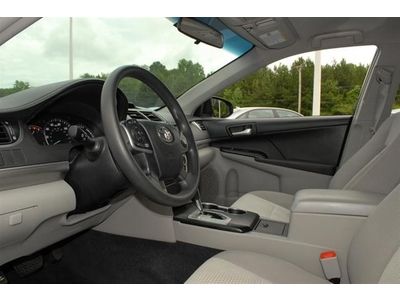 2012 Toyota Camry LE, image 4