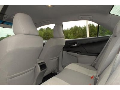 2012 Toyota Camry LE, image 6