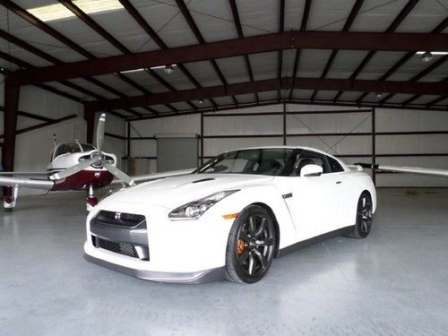 2010 nissan gt-r premium