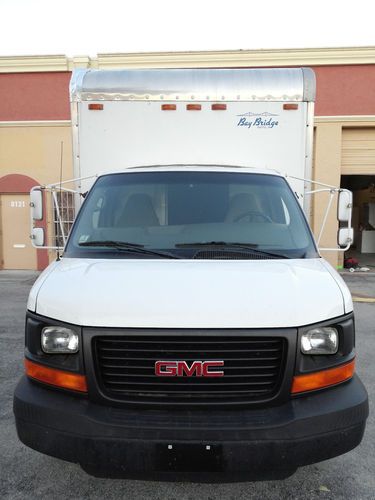 2005 gmc savana cutaway box truck