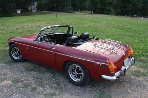 1972 mgb with overdrive transmission