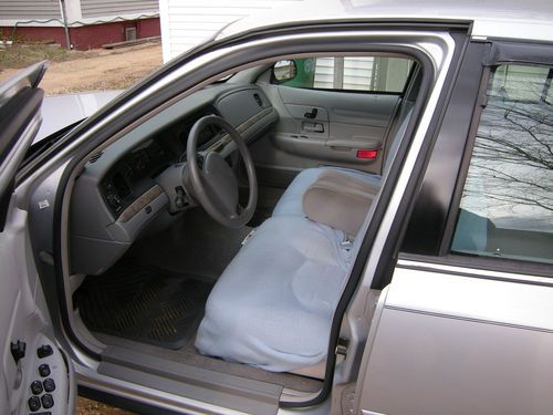 1999 Ford Crown Victoria LX Sedan 4-Door 4.6L, US $3,500.00, image 2