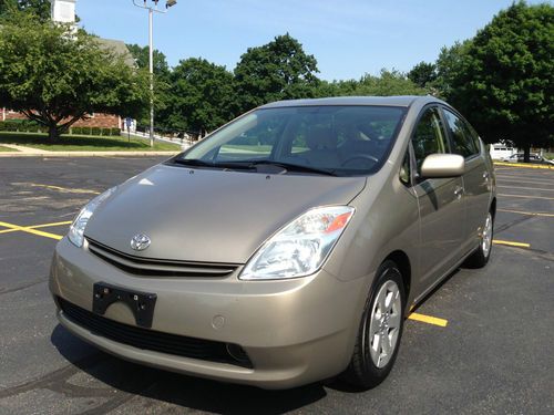 2004 toyota prius base hatchback 4-door 1.5l extra clean  50+mpg  no reserve