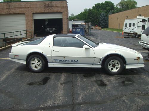 1984 pontiac 15'th anniversary transam