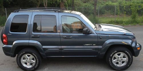 2002 Jeep Liberty Limited Sport Utility 4-Door 3.7L 4X4 Limited, image 3