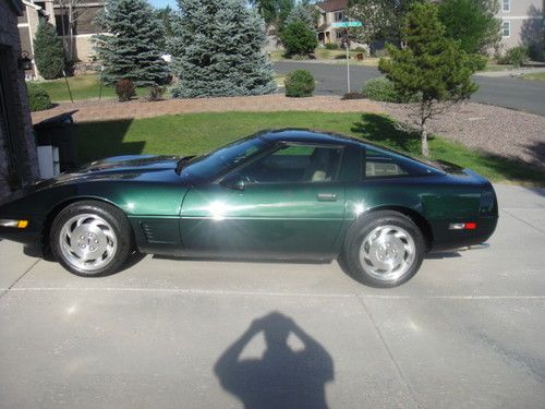 1995 chevrolet corvette base hatchback 2-door 5.7l