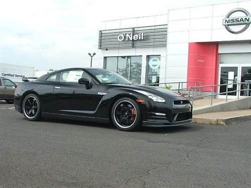 Godzilla! black exterior track edition, beautiful, supercar, twin turbo, 545hp