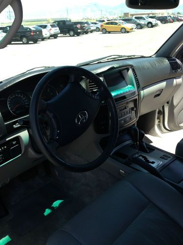 White with Grey leather interior 2004 Toyota Landcruiser, fully loaded, US $16,999.00, image 3