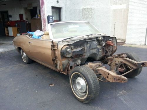 1970 CHEVELLE MALIBU CONVERTIBLE, image 2