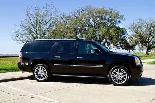 Gmc denali limo