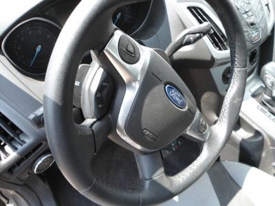 Rebuildable Salvage Repairable SYNC SE good tires low miles, image 13