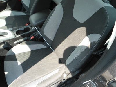 Rebuildable Salvage Repairable SYNC SE good tires low miles, image 17