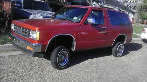 1987 chevrolet blazer custom low rider ,  lowrider bagged