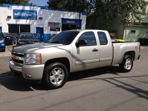 2007 chevrolet silverado 1500 lt extended cab pickup 4-door 5.3l 4x4 z71 pkg