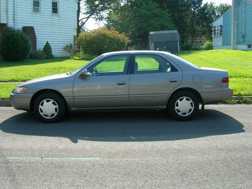 Toyota camry ce clean,no reserve 4cyl.automatic