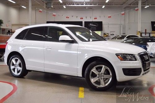 2010 audi q5 premium plus, one owner, navi, sat, panorama, backup cam, xenon,aux