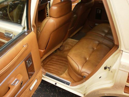 1978 Chrysler Town & Country wagon, image 8