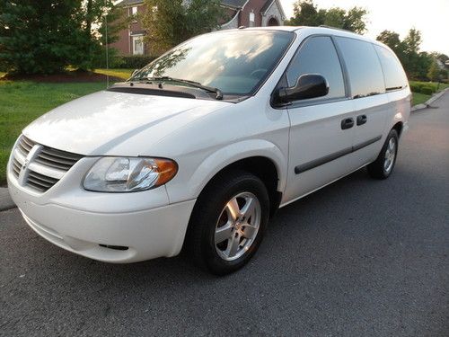 No reserve, 2006 dodge grand caravan se, tv/dvd,stow n go, alloy wheels, 26 mpg