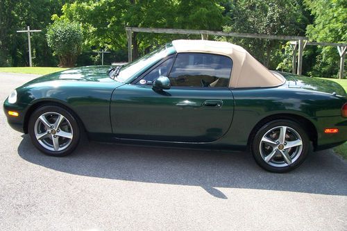 1999 mazda miata mx-5,only 63k miles,automatic,excellent condition,alarm system