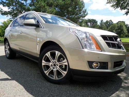 2012 cadillac srx/ no reserve/ navigation/ back up camera/ panoroof/ leather