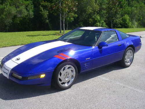 1994 chevrolet corvette base hatchback 2-door 5.7l