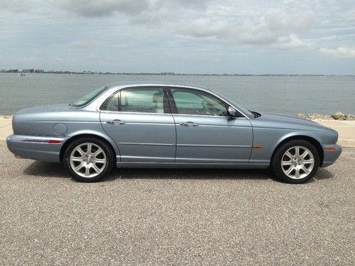 2004 jaguar xj8 vanden plas  navigation, rear entertainment, low miles