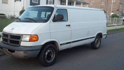 2001 dodge 2500 work van 104k at , ac , 5.9 v8