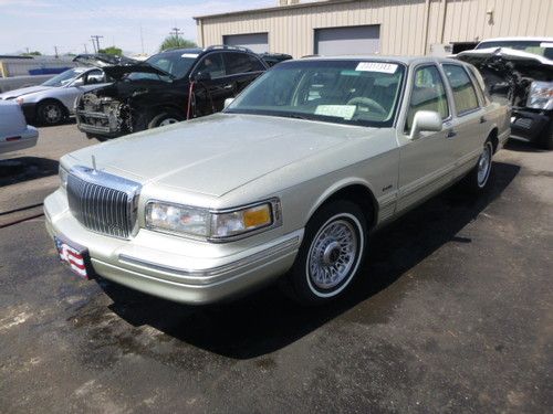 1997 lincoln town car executive