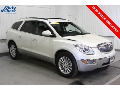 Used 09' buick enclave awd, leather, local trade, and one owner, white diamond